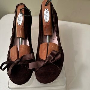 JAMES OLIVER vintage brown suede kitty heels